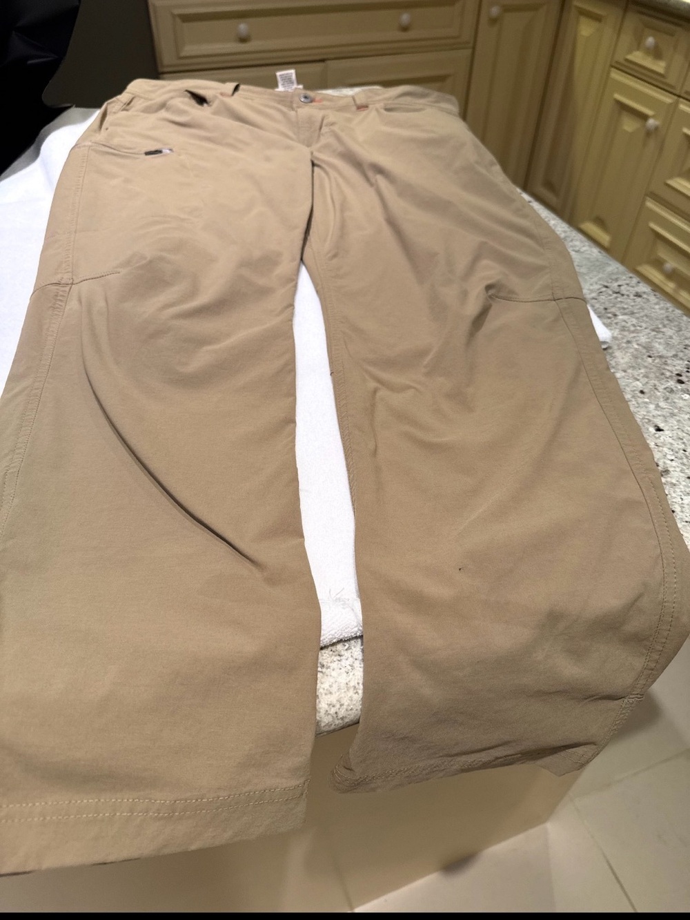 LL Bean Men’s Casual Khaki Pants - Lightweight Stretch